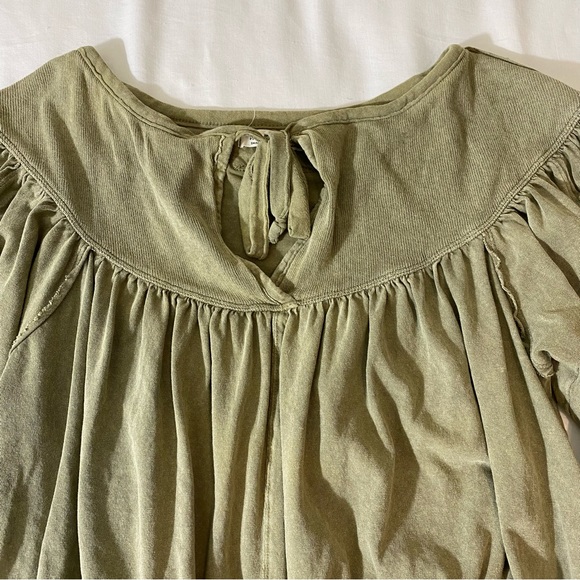 Free People tee shirt size small No Good Alone in Willow Billowy Slightly Crop - Picture 9 of 9